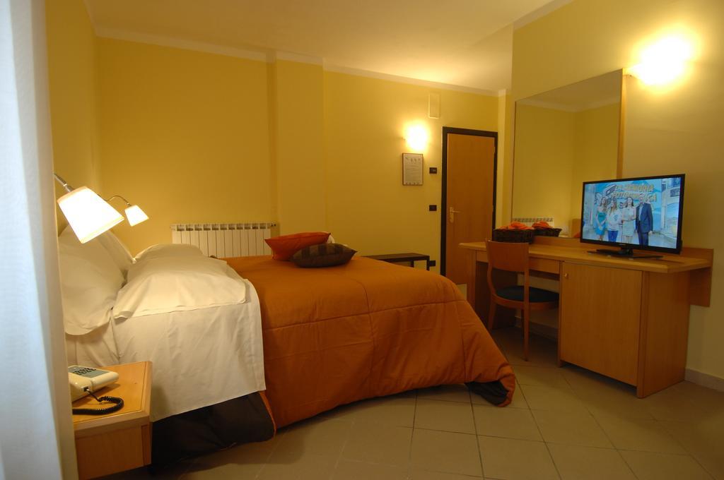 Hotel Arimannia Caramanico Terme Rum bild